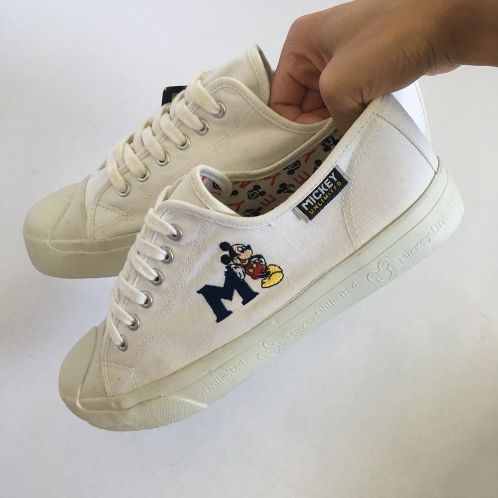 VTG 90s Disney Mickey Unlimited White Tennis Shoes